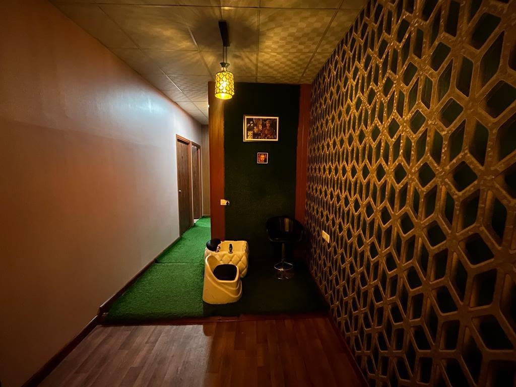 Changing Area at Lavella Wellness — clean, private, comfortable